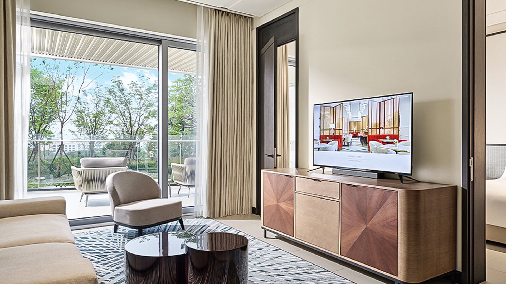 그랜드 조선 힐 스위트 /