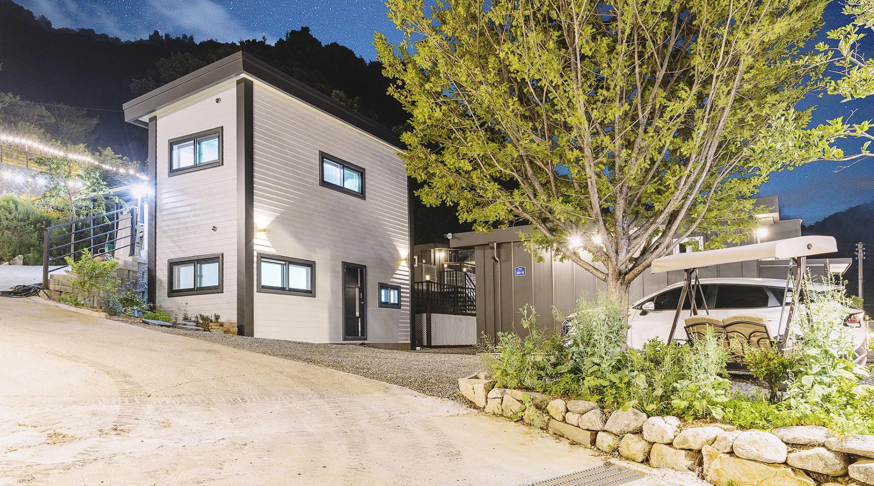 가평 또바기 애견 동반 스파 글램핑 카라반 펜션 / 