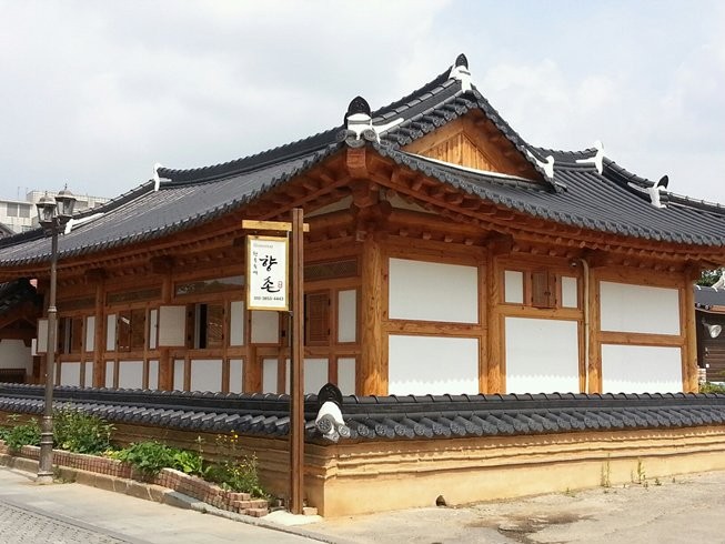 전주한옥마을숙박 향촌 펜션 / 