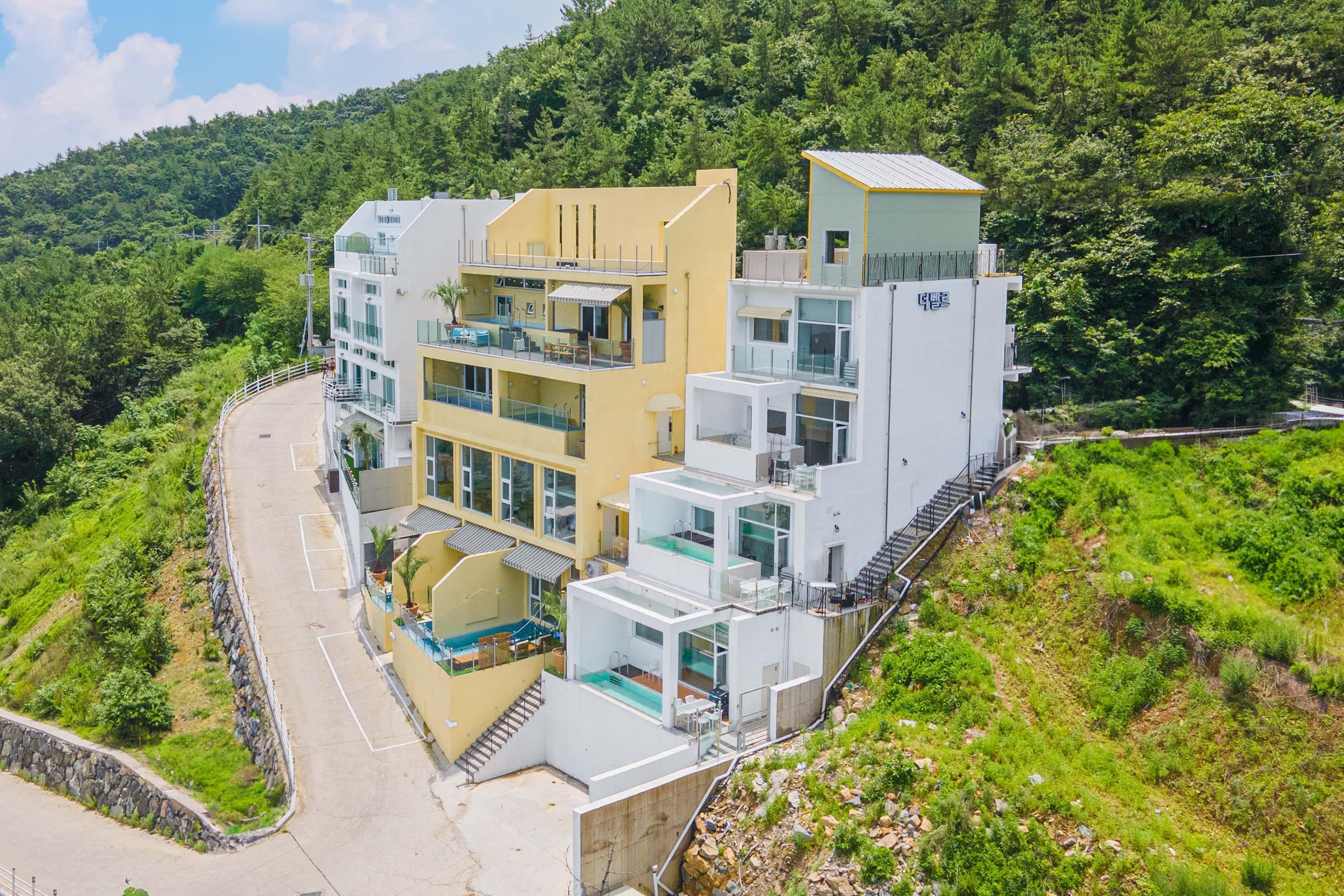 여수 더벨르101 풀빌라 / 