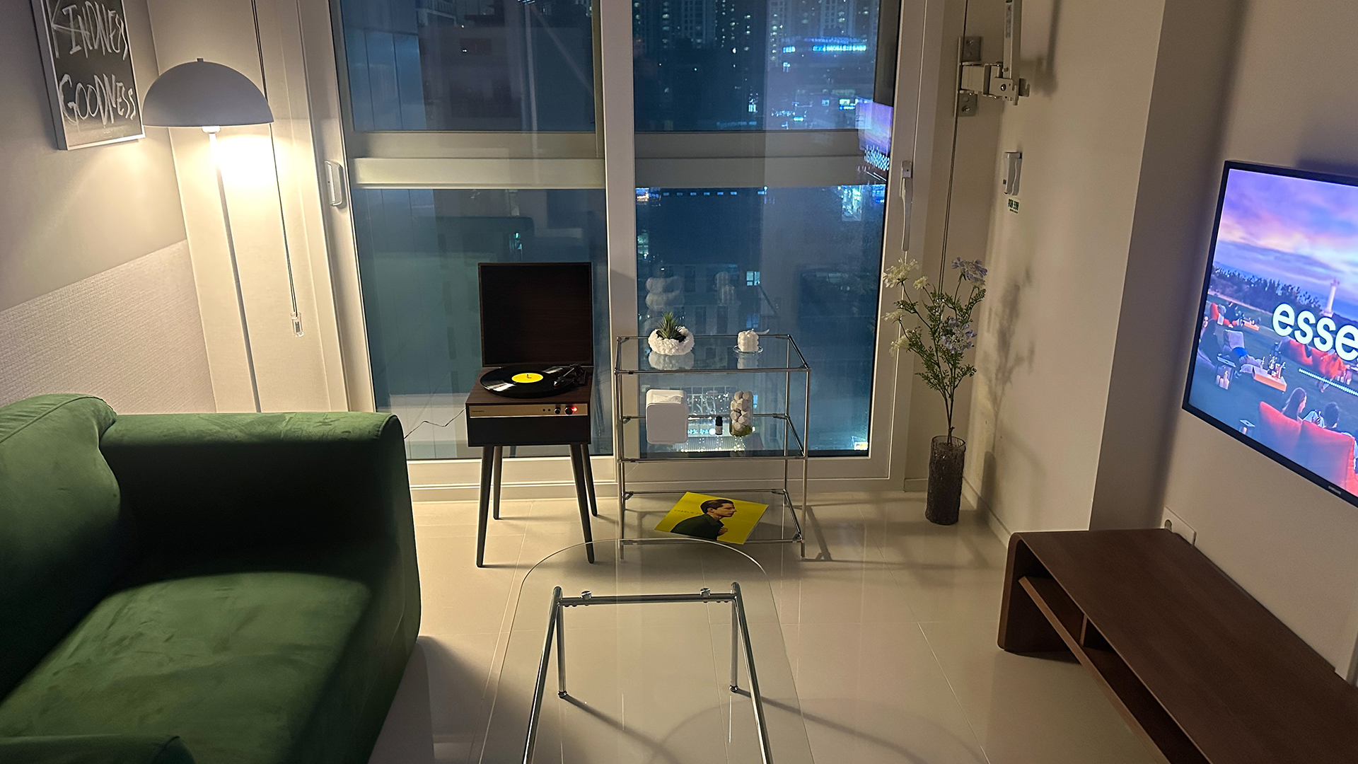 Grape Residence Hotel / 