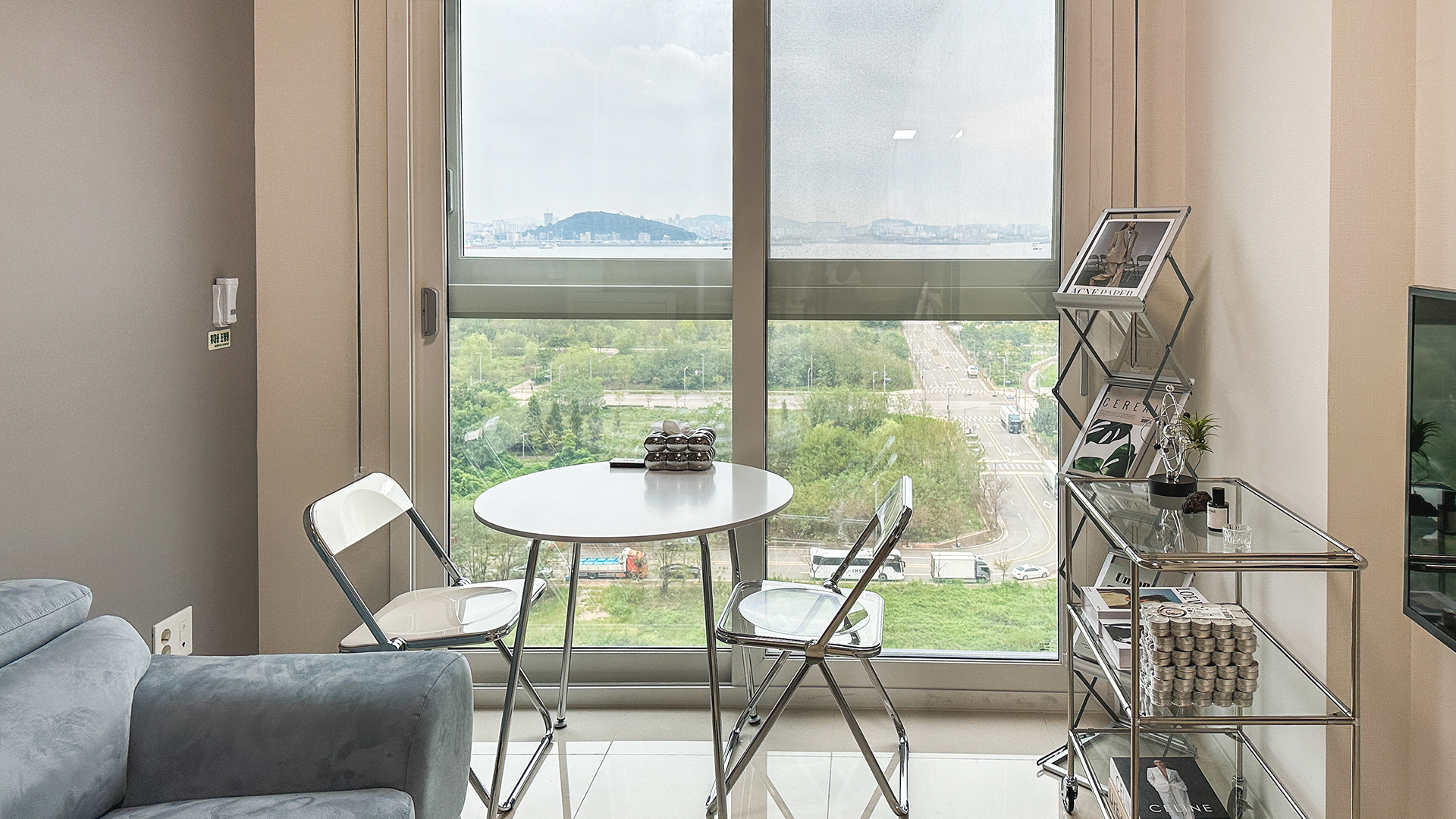 Grape Residence Hotel / 