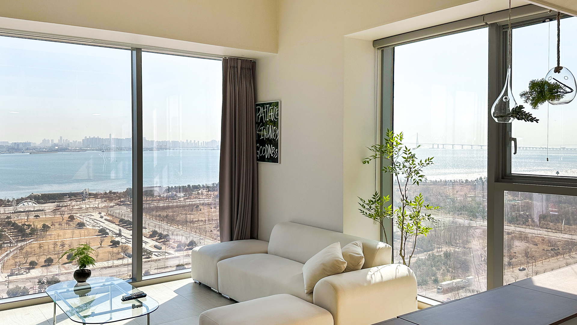 Grape Residence Hotel / 