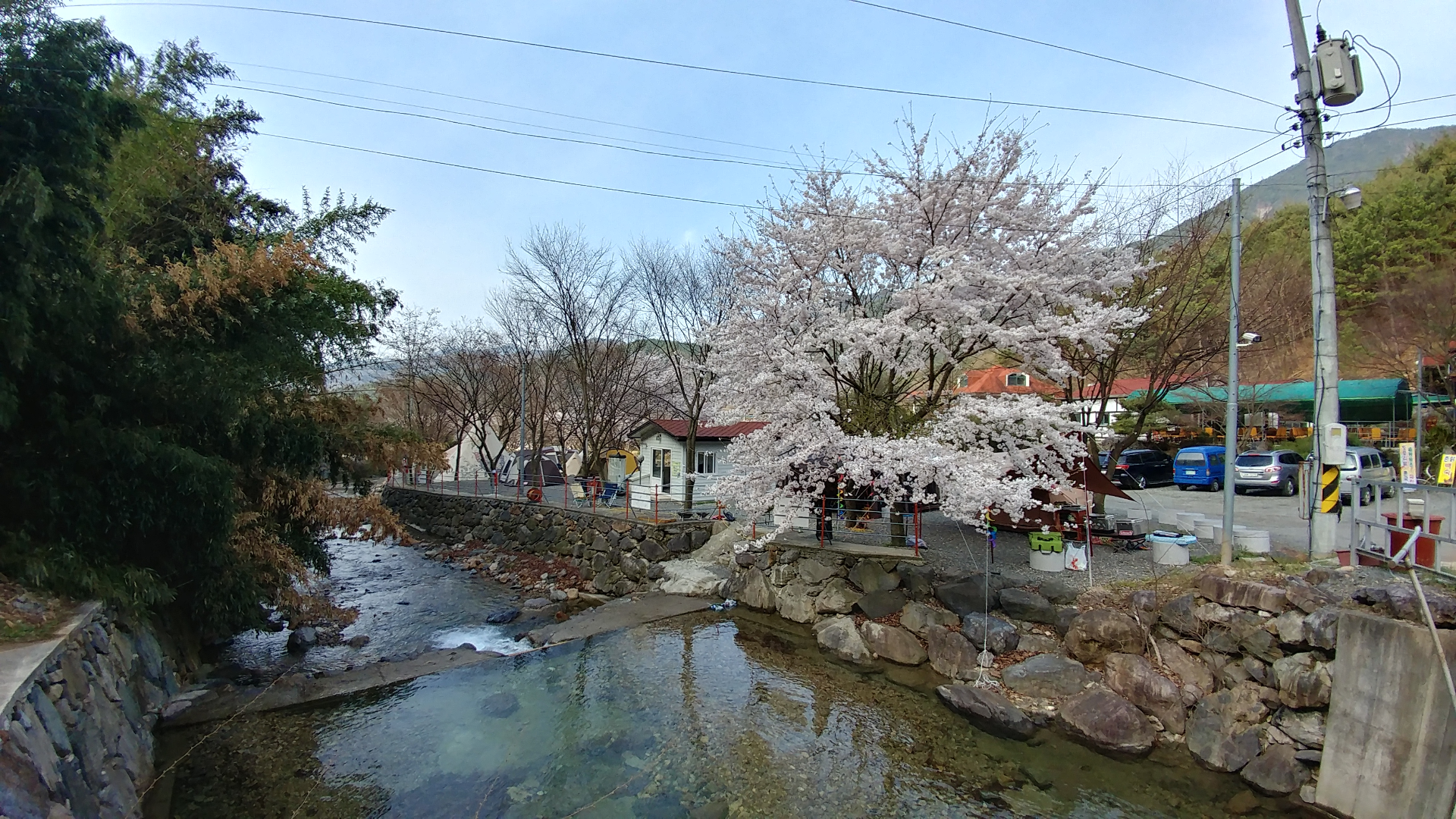 밀양 구만산장오토캠핑장 / 