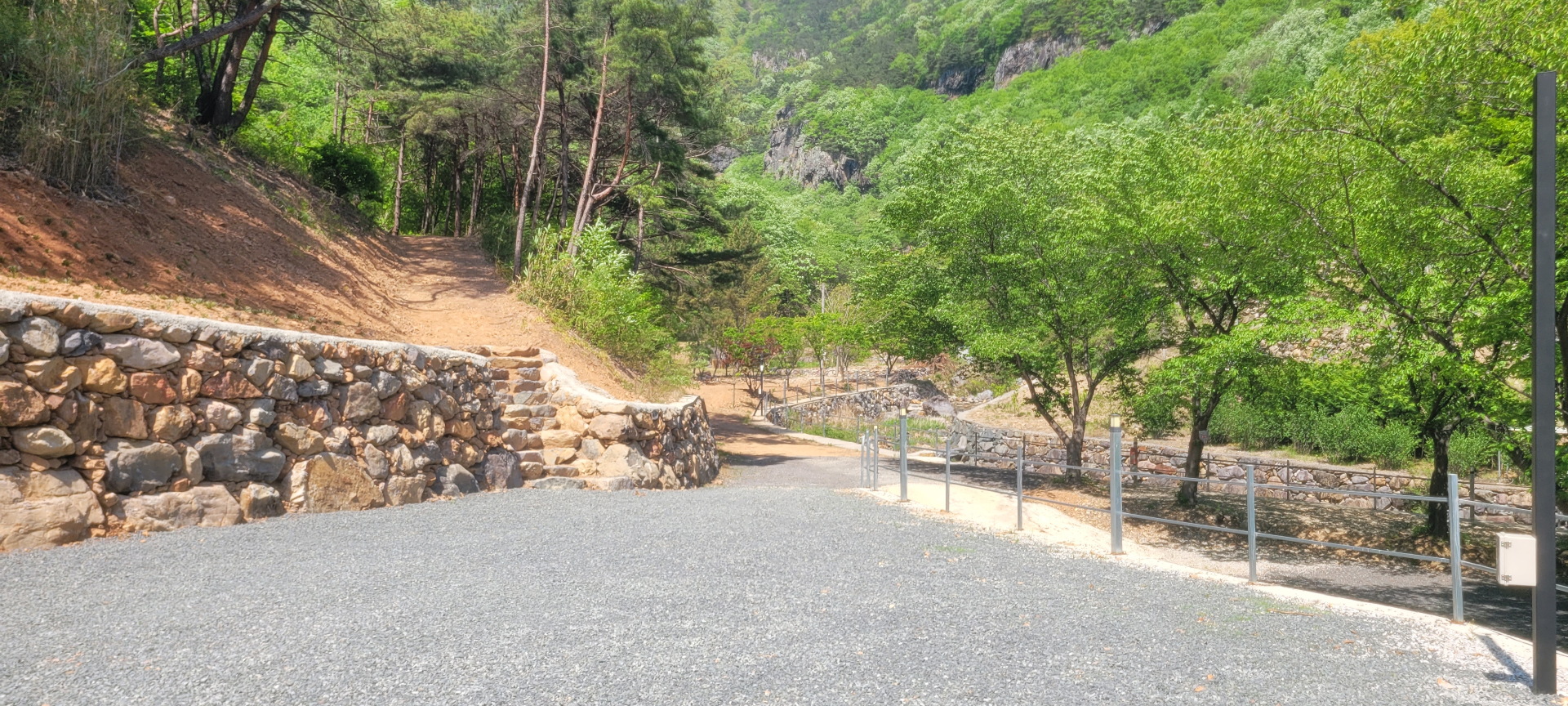 밀양 구만산장오토캠핑장 / 