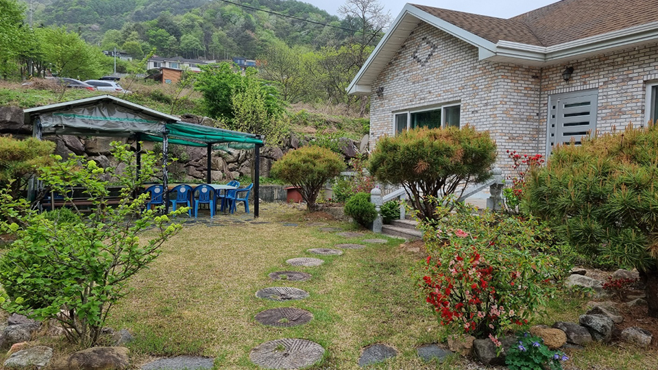 보은 솔바람 펜션 / 