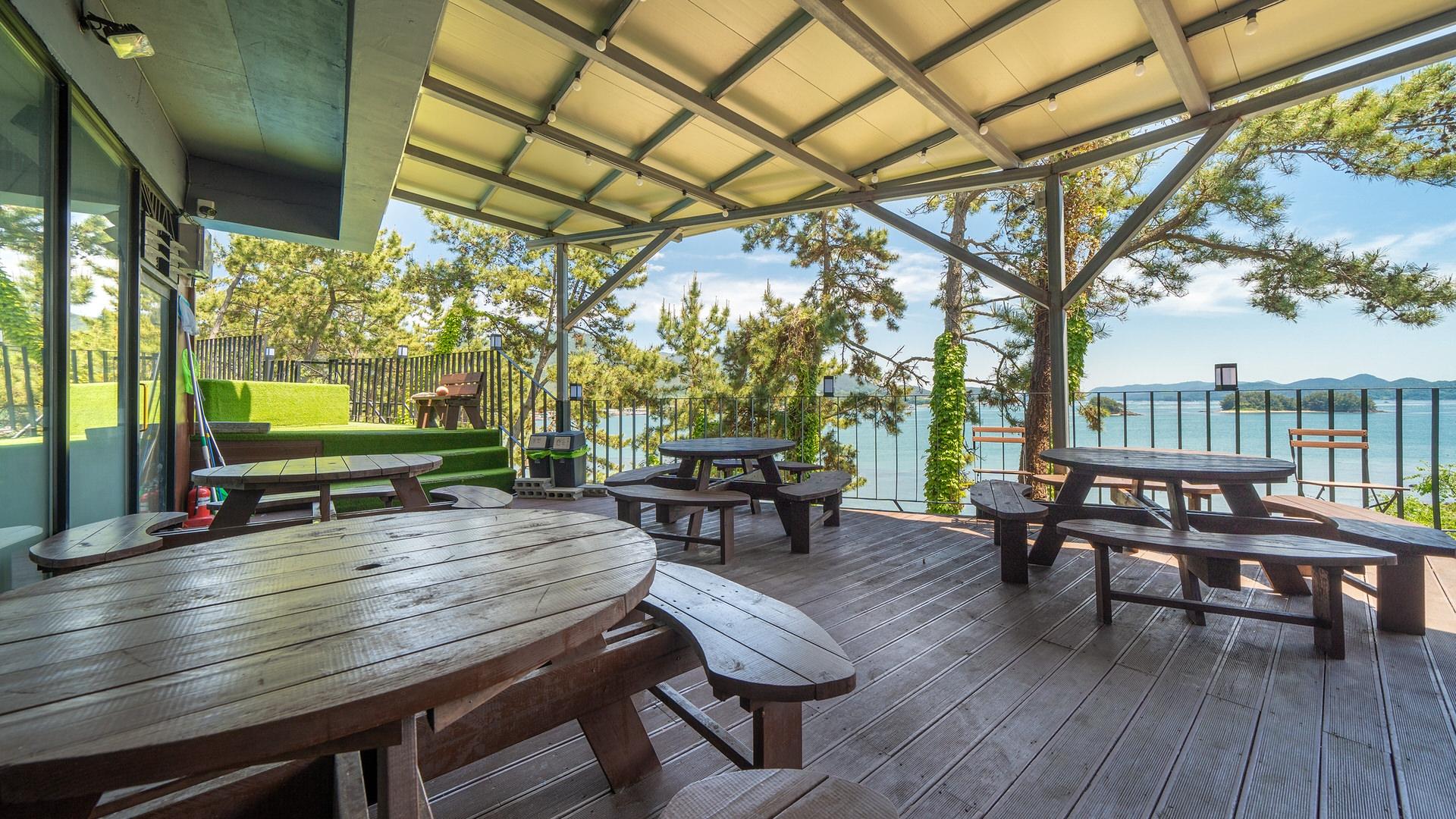 통영 사계절 비치&스파 펜션 /