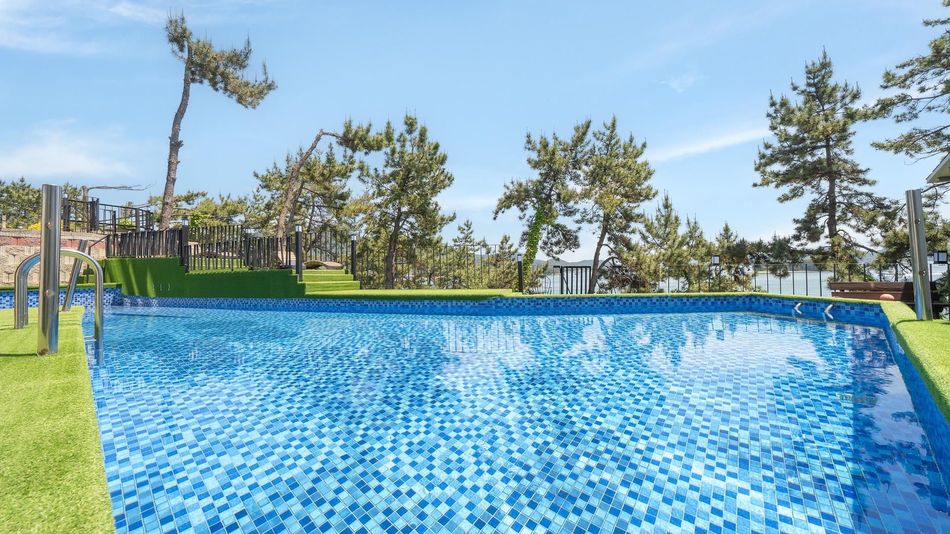 통영 사계절 비치&스파 펜션 /