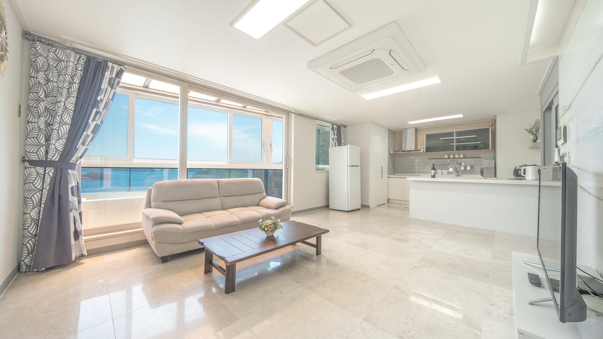 통영 사계절 비치&스파 펜션 /