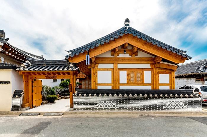 경주 누리봄 한옥스테이 / 