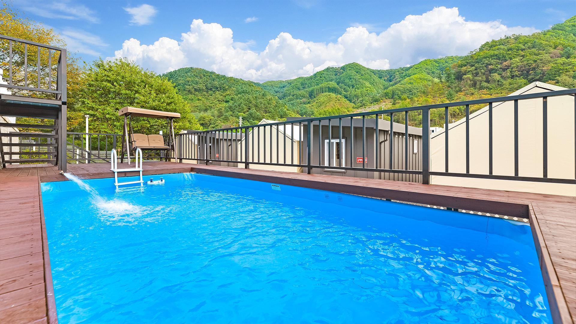 가평 또바기 애견 동반 스파 글램핑 카라반 펜션 / 