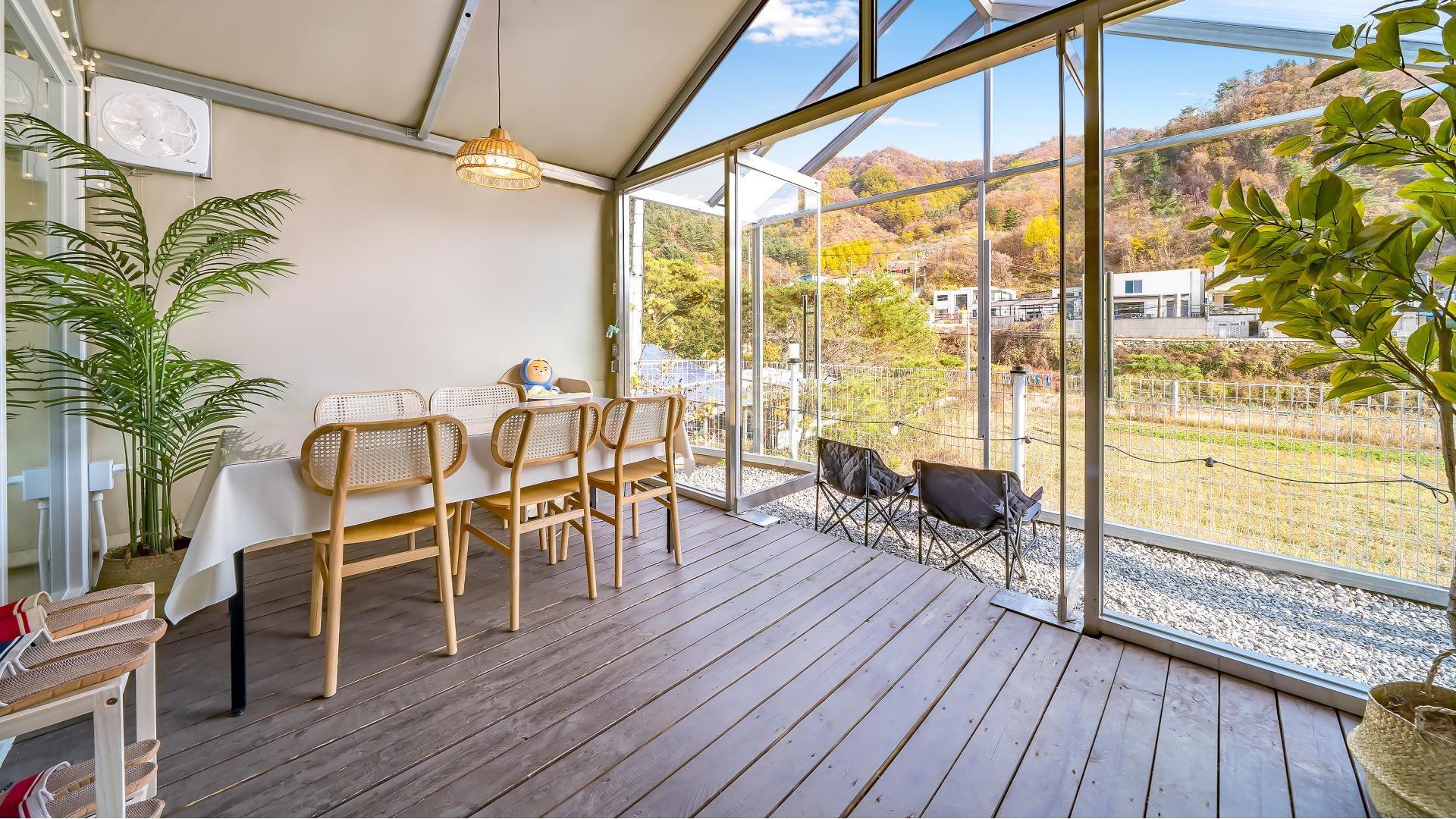 가평 또바기 애견 동반 스파 글램핑 카라반 펜션 / 