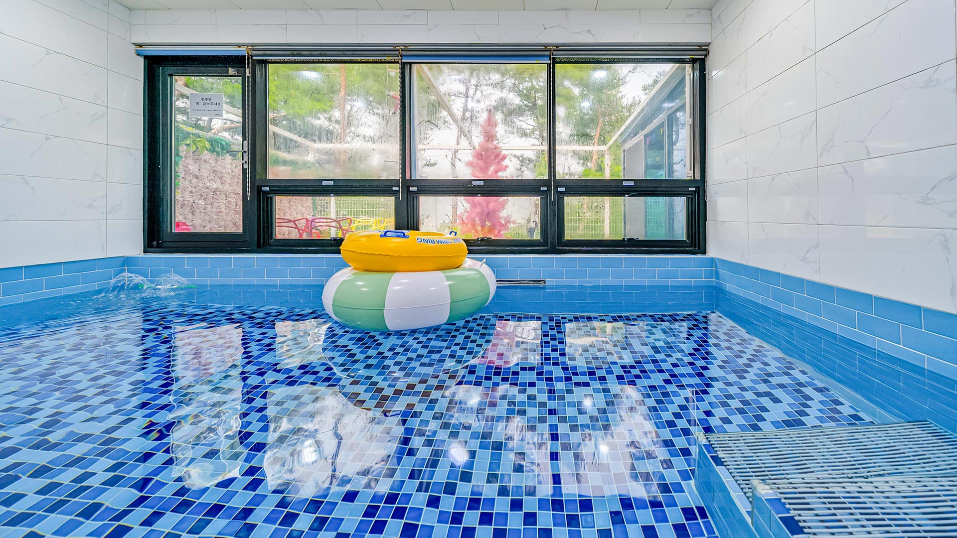 경주 히든풀빌라 / 